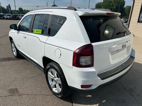 Used 2014 Jeep Compass Latitude FWD image 7