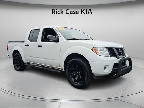 Used 2020 Nissan Frontier SV w/ Midnight Edition Floor Mats image 9