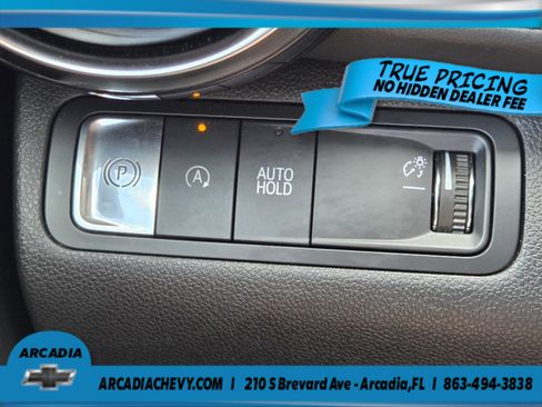 Used 2025 Chevrolet Equinox LT FWD image 18