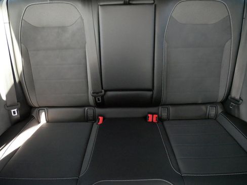 Certified 2023 Volkswagen Taos SE w/ Black Wheel Package image 13