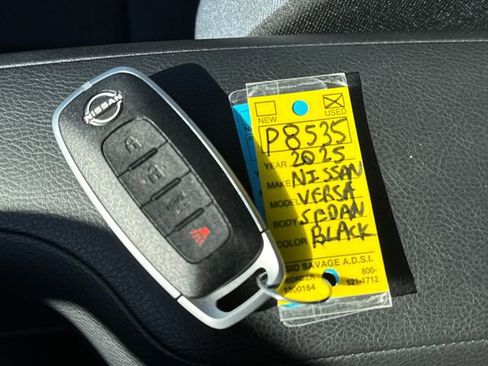 Used 2025 Nissan Versa SV image 29