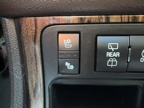 Used 2015 GMC Acadia Denali image 36