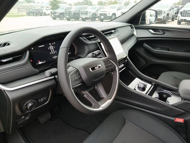 New 2027 Jeep Grand Cherokee Laredo X AWD/4WD image 13
