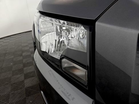 Used 2023 Nissan Frontier SV AWD/4WD image 10