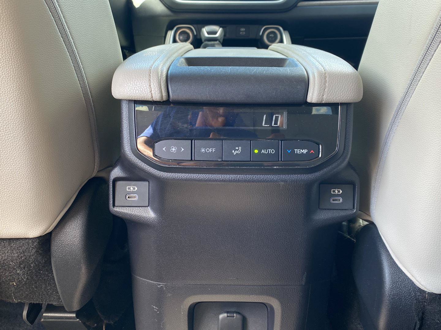 Used 2024 Toyota Grand Highlander AWD image 24