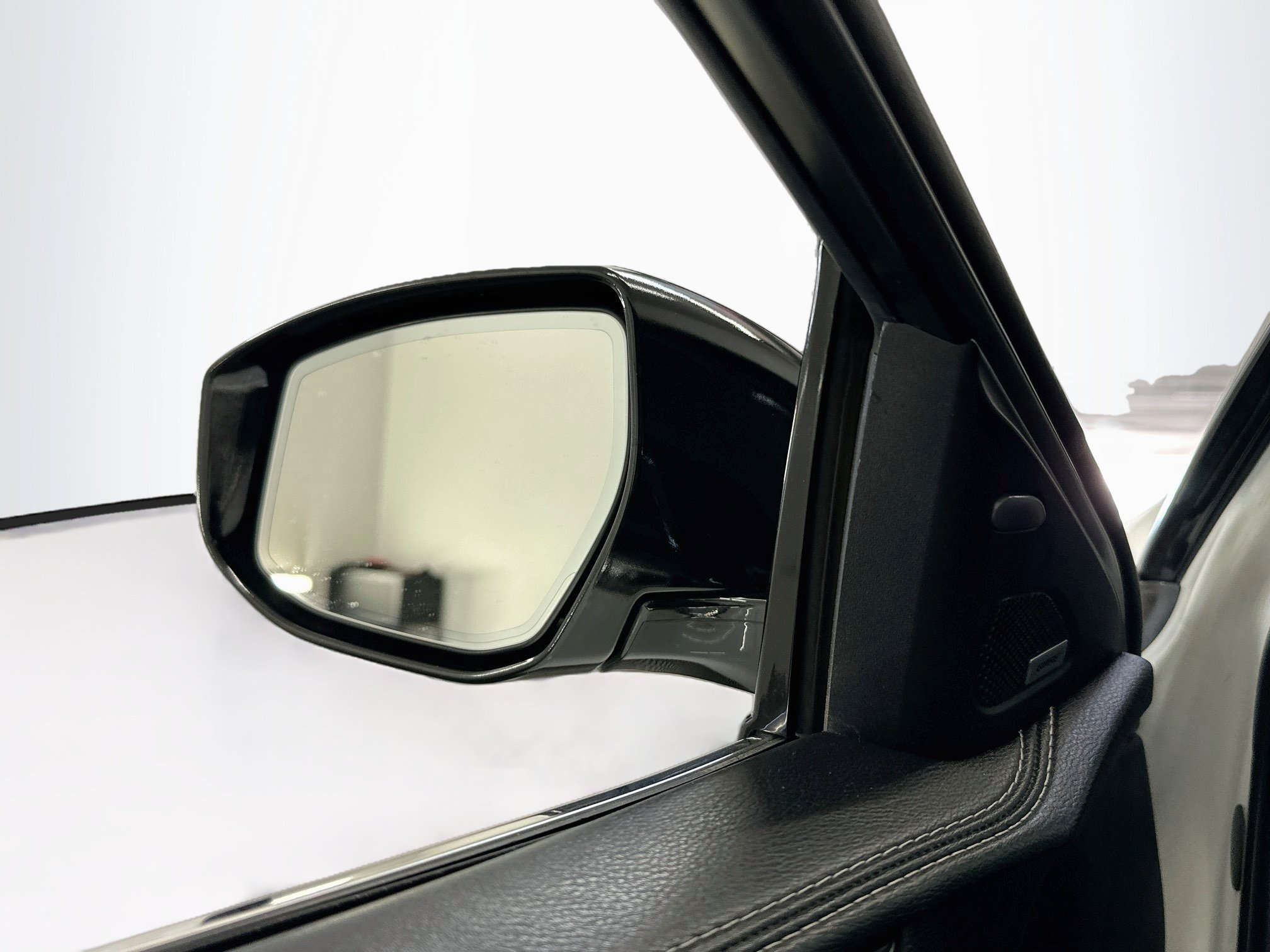 Used 2018 Nissan Maxima Platinum FWD image 16