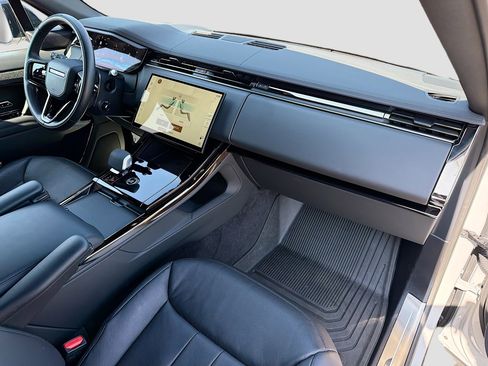 Certified 2025 Land Rover Range Rover Sport Dynamic SE AWD/4WD image 14