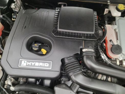 Used 2019 Ford Fusion SE FWD image 30