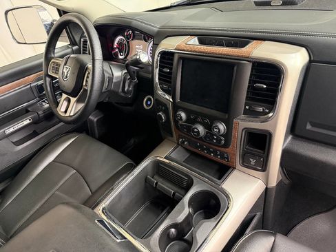 Used 2018 RAM 2500 Laramie AWD/4WD image 29
