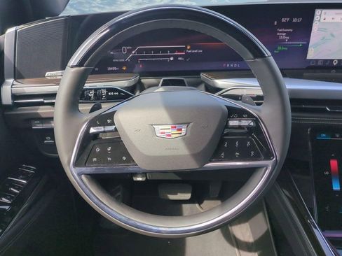 Certified 2025 Cadillac Escalade ESV Luxury image 27