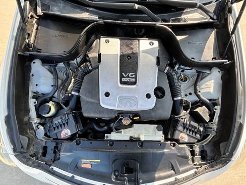 Used 2012 INFINITI G37 Journey w/ Premium Pkg image 25