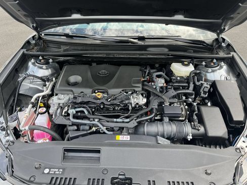 Used 2025 Toyota Camry SE FWD image 37