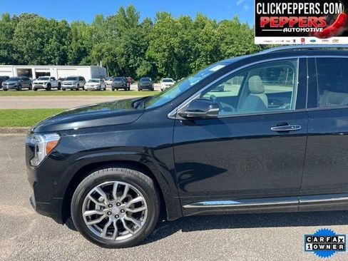 Used 2023 GMC Terrain Denali w/ Denali Premium Package AWD/4WD image 2