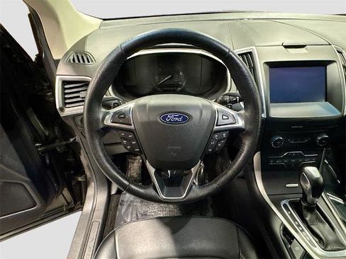 Certified 2018 Ford Edge SEL w/ Equipment Group 201A image 10