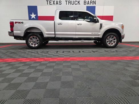 Used 2019 Ford F250 Lariat w/ Lariat Ultimate Package image 14