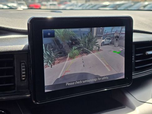 Used 2021 Ford Explorer XLT RWD image 39