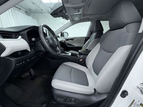 Certified 2023 Toyota RAV4 XLE w/ Convenience Package AWD/4WD image 5