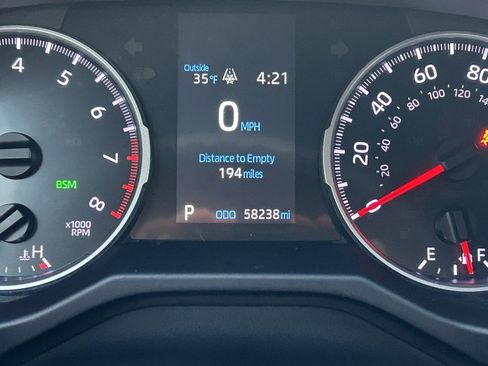 Used 2020 Toyota RAV4 LE image 19