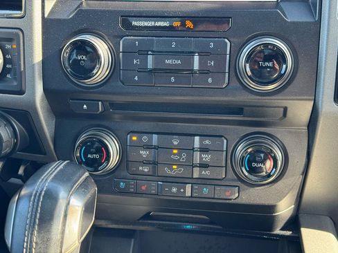 Used 2018 Ford F150 Raptor w/ Equipment Group 802A Luxury image 19