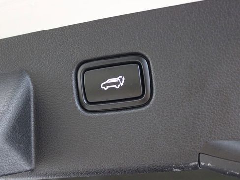 Used 2023 Kia Sportage SX image 40