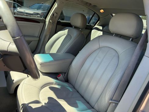 Used 2008 Buick Lucerne CXL w/ Driver Confidence Package FWD image 8