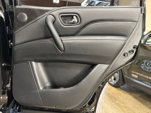 Used 2023 INFINITI QX80 Luxe w/ Cargo Package AWD/4WD image 23