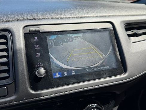 Used 2021 Honda HR-V Sport image 40