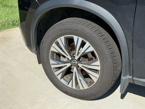 Used 2023 Nissan Rogue SV AWD/4WD image 5