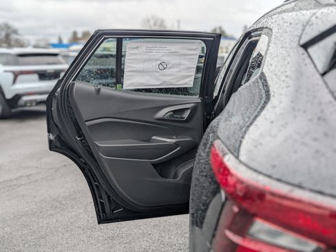 New 2026 Chevrolet Trax RS w/ Sunroof Package image 28