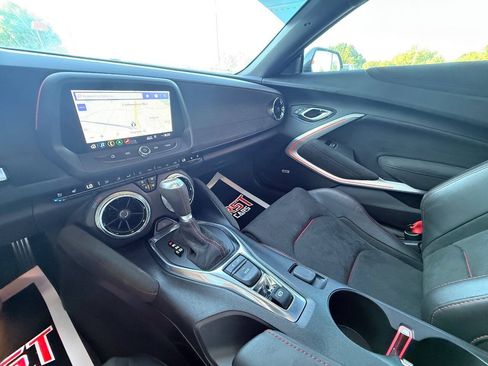 Used 2019 Chevrolet Camaro ZL1 RWD image 29