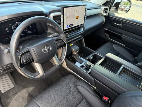 Used 2024 Toyota Tundra Limited w/ Power Package AWD/4WD image 9