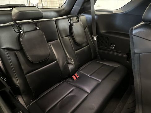 Used 2021 Ford Explorer ST image 37