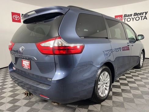 Used 2015 Toyota Sienna XLE image 25