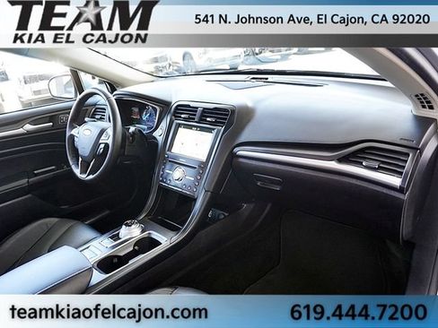 Used 2018 Ford Fusion Titanium FWD image 10