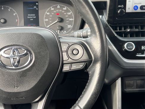 Used 2023 Toyota Corolla Cross LE image 27