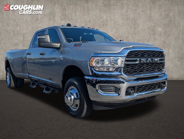 Used 2024 RAM 3500 Tradesman w/ Chrome Appearance Group AWD/4WD 360° Tour