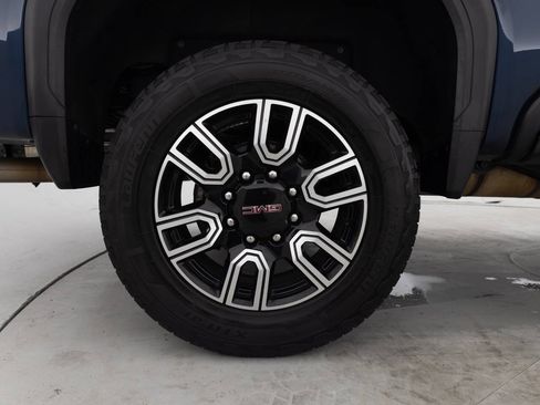 Used 2022 GMC Sierra 3500 AT4 w/ Snow Plow Prep/Camper Package AWD/4WD image 19