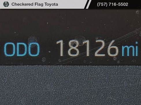 Used 2024 Toyota Corolla LE FWD image 13