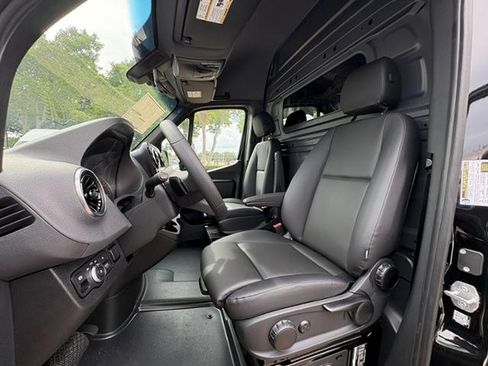 New 2026 Mercedes-Benz Sprinter 2500 image 17