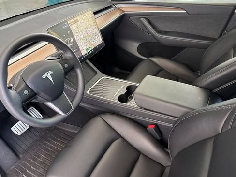 Used 2024 Tesla Model Y Performance AWD/4WD image 10