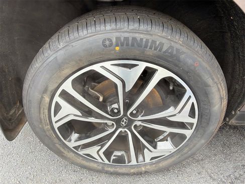 Used 2020 Hyundai Santa Fe Limited image 17