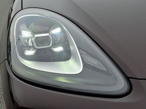 Used 2019 Porsche Cayenne image 9