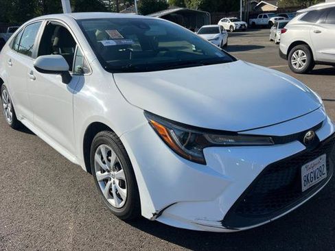Certified 2020 Toyota Corolla LE FWD image 3
