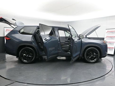 Used 2025 Toyota Grand Highlander AWD Hybrid image 44