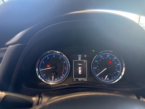 Used 2017 Toyota Corolla XLE w/ Carpet Mat Package (TMS) image 19