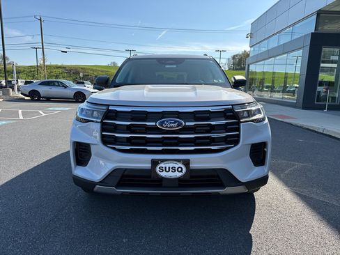 New 2026 Ford Explorer Active AWD/4WD image 2