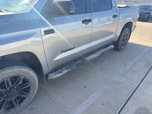 Used 2020 Toyota Tundra SR5 w/ SR5 Upgrade Package image 4