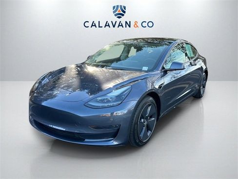 Used 2023 Tesla Model 3 Standard Range image 3