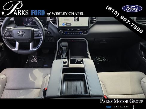 Used 2025 Toyota Tundra Limited AWD/4WD image 10