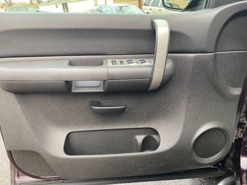 Used 2008 Chevrolet Silverado 1500 LT w/ Suspension Package, Off-Road image 11